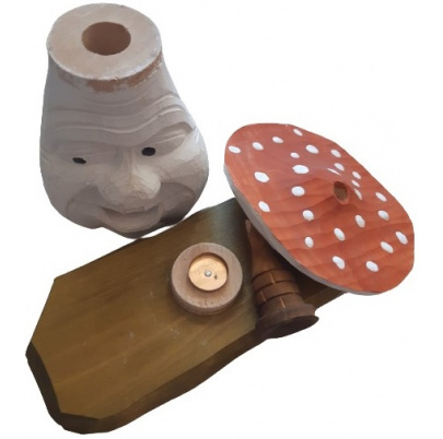 Drevená dekorácia svietnik Muchotrávka