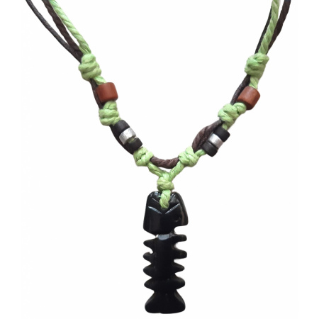 Prívesok Kostra ryby so šnúrkou na krk