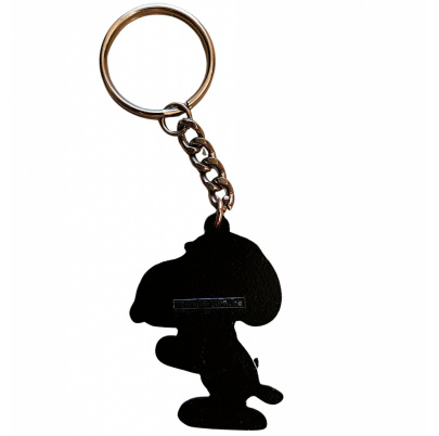 Snoopy kovová kľúčenka Snoopy so srdcom